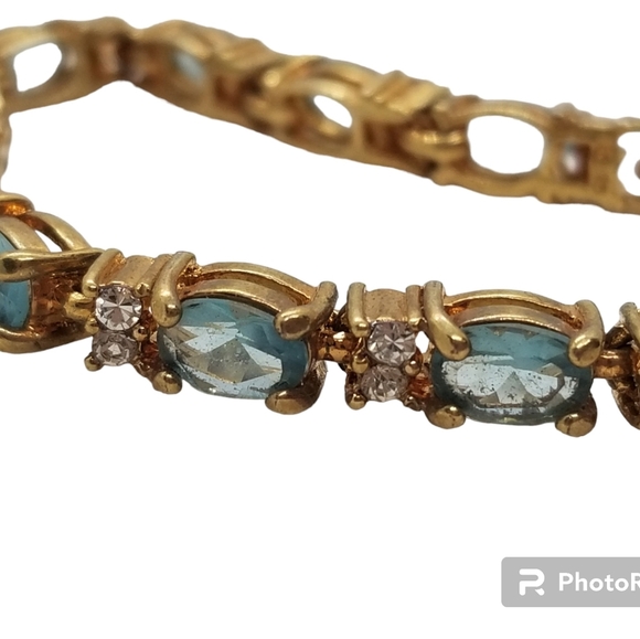 AVON VINTAGE 2003 MARCH BIRTHSTONE AQUAMARINE GOLD TENNIS BRACELET - Picture 4 of 5